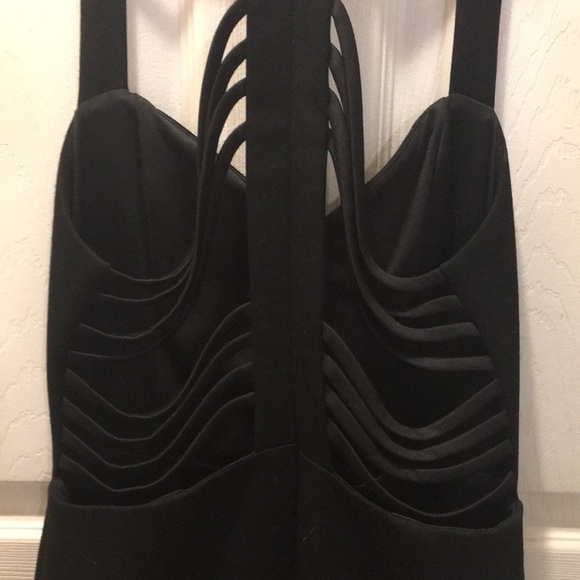 Black short dress - Picture 3 of 3